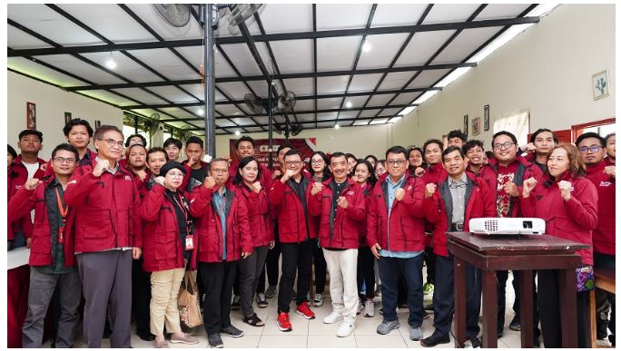 Pemimpin Orkem Untag Surabaya Wajib Siap Hadapi Risiko